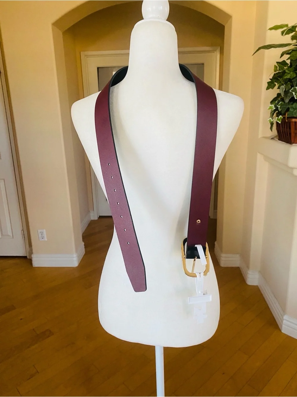 Steve Madden Black/Burgandy Reversible Belt with Rhinestone Oval Buckle